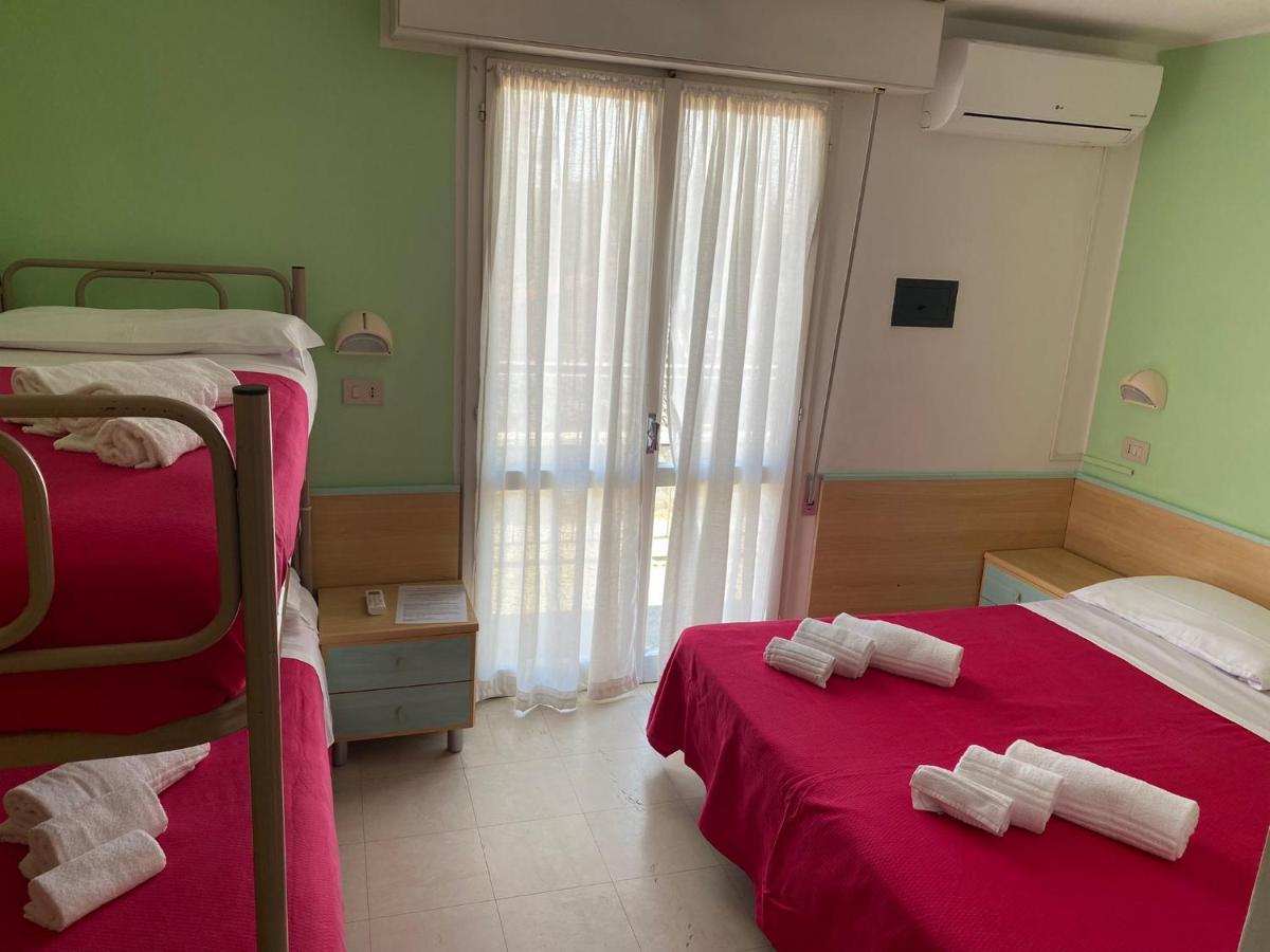 Hotel Barbiani Ричоне Екстериор снимка