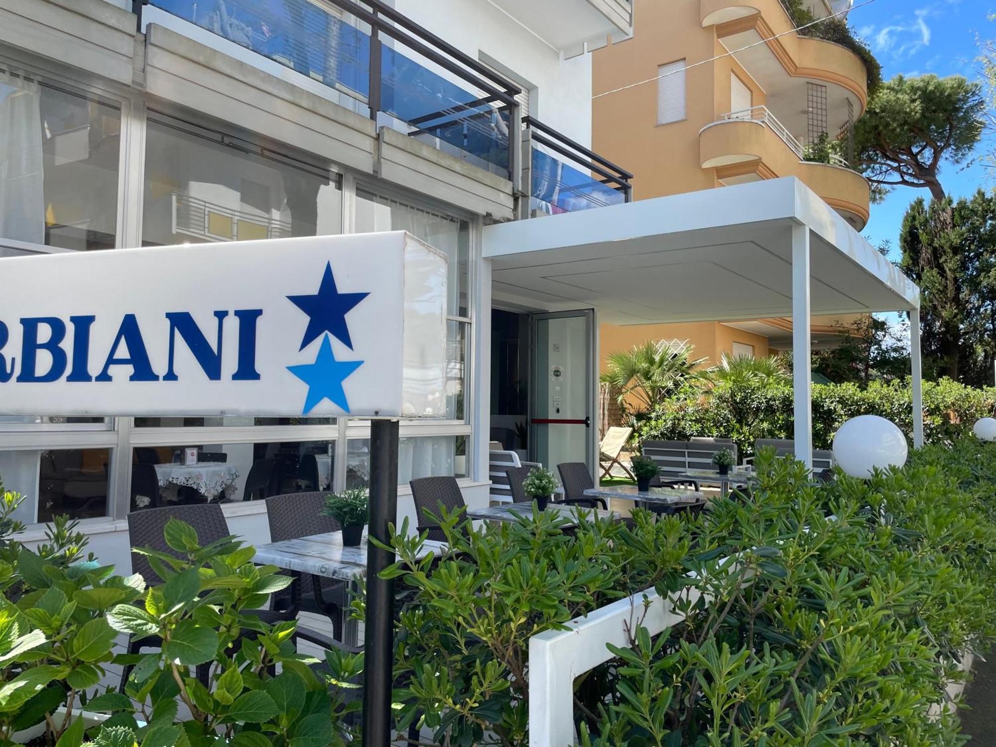 Hotel Barbiani Ричоне Екстериор снимка