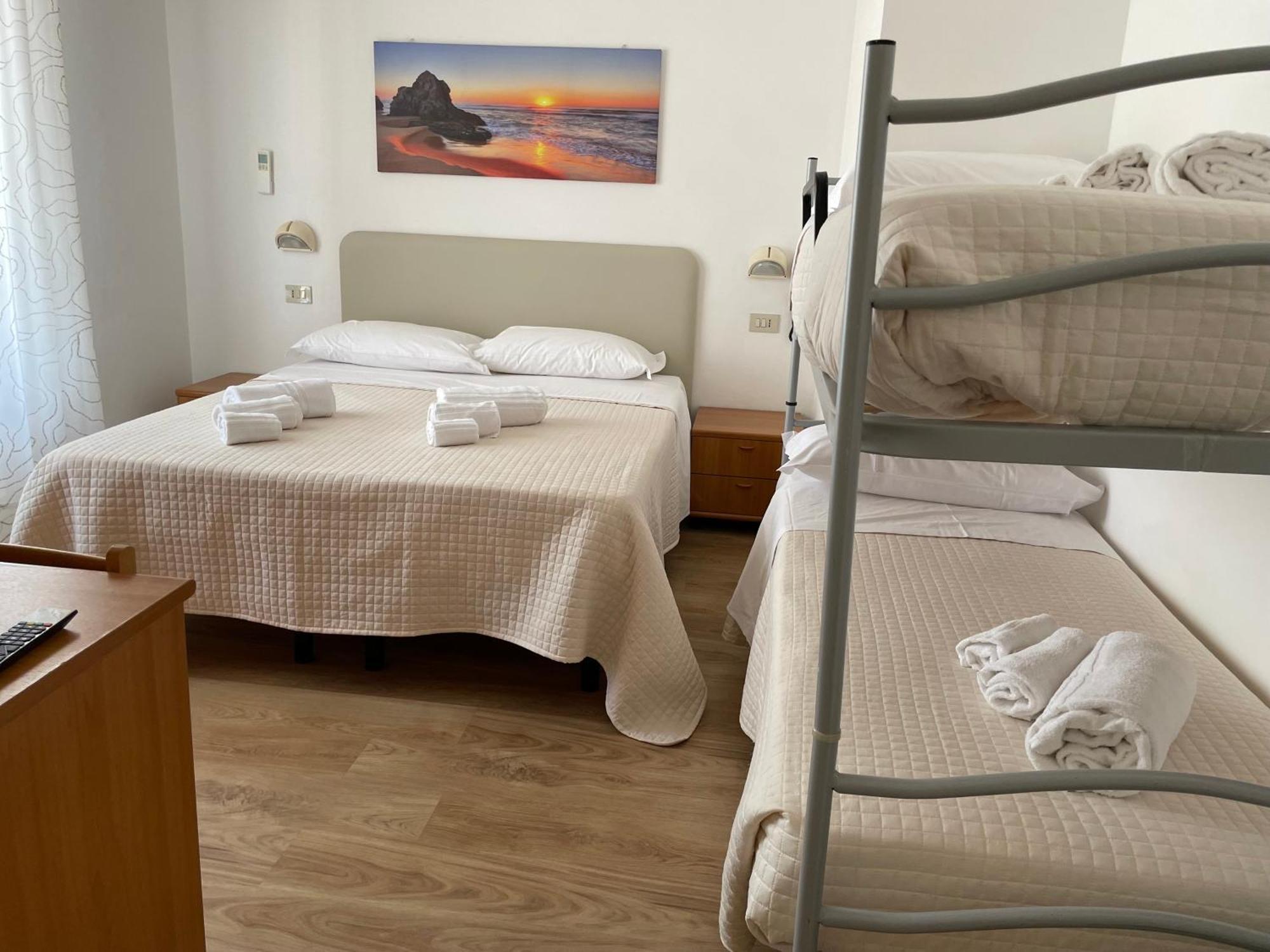 Hotel Barbiani Ричоне Екстериор снимка